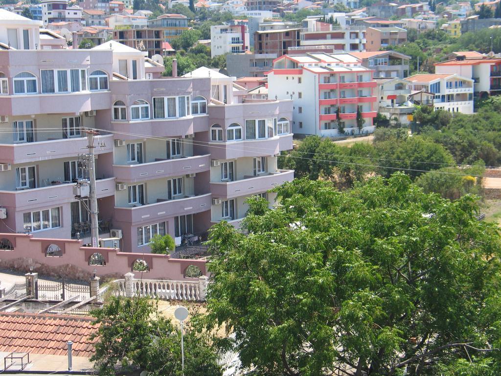 Guest House Dena Добра Вода Екстер'єр фото