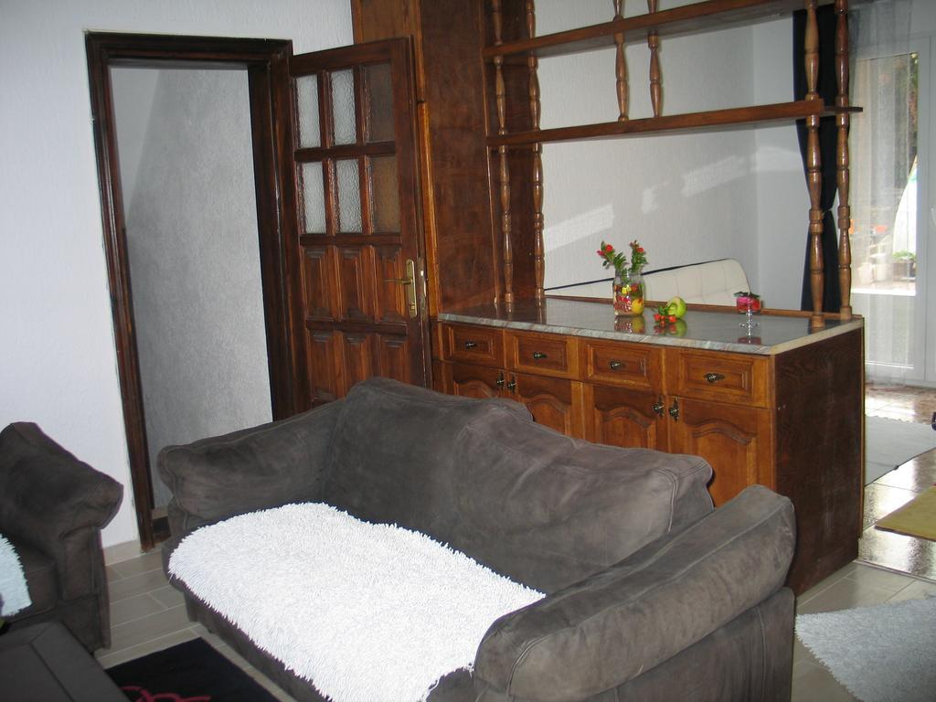 Guest House Dena Добра Вода Екстер'єр фото