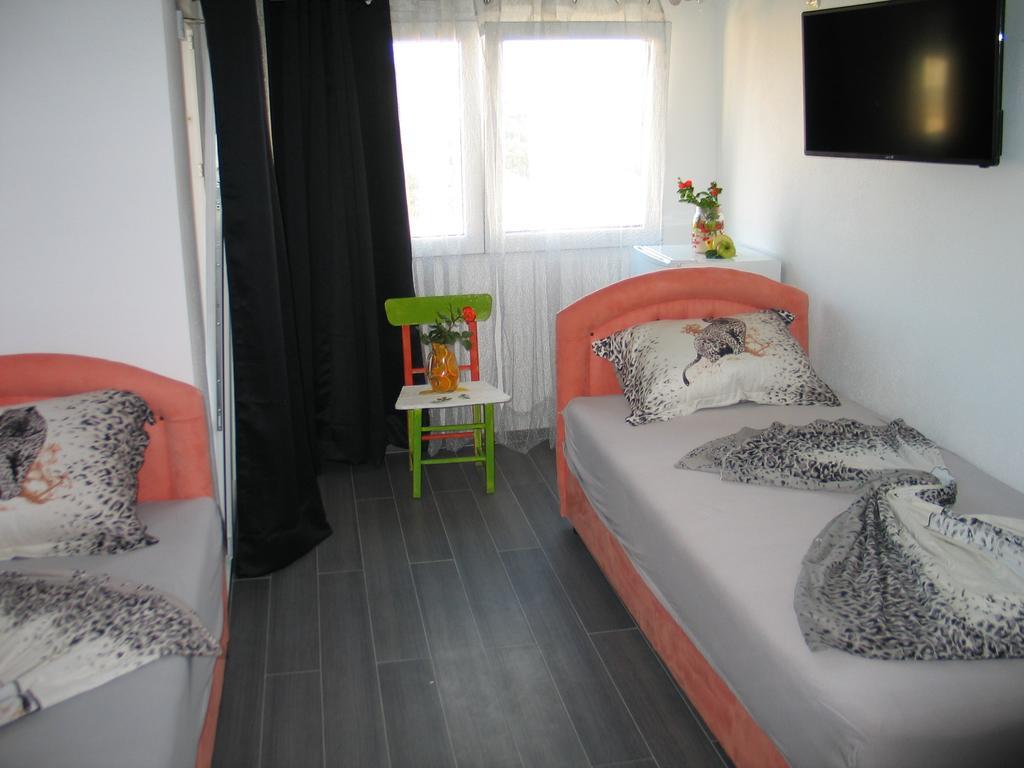 Guest House Dena Добра Вода Номер фото