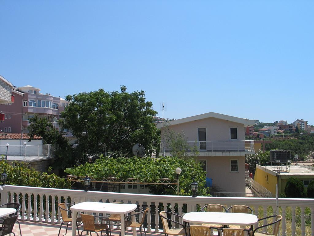 Guest House Dena Добра Вода Екстер'єр фото